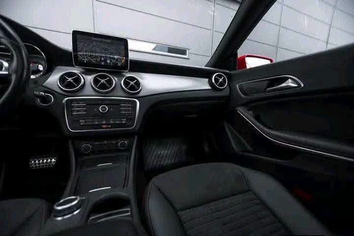 Mercedes-Benz CLA 200 Shooting Brake AMG, photo 8